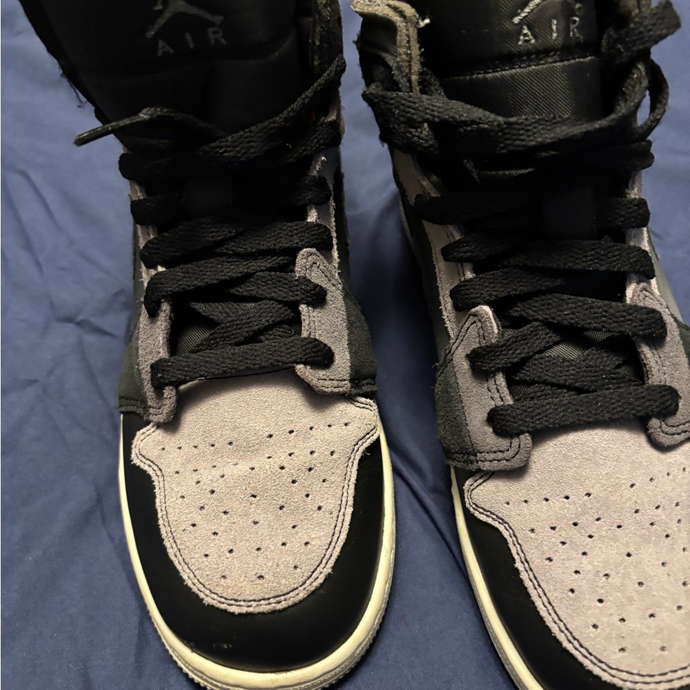 Woman jordan Black and Light Gray Sneakers